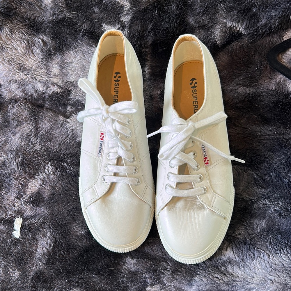 SUPERGA white leather platform sneaker size 8.5